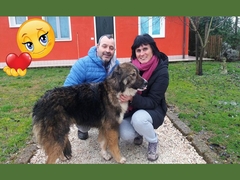 Cara Glove con la famiglia